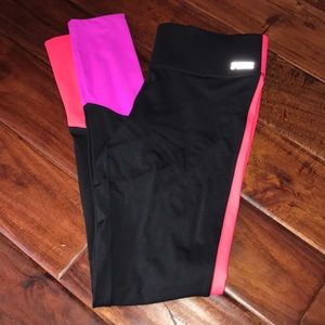 Victoria's Secret Pink Ultimate Yoga leggings